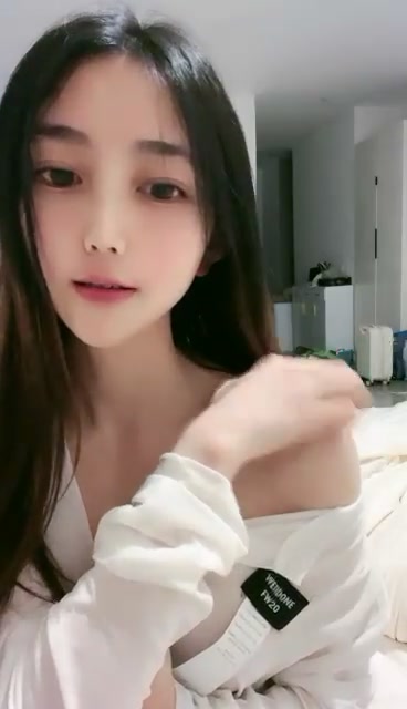 近期颜值最高的女神【偶像9分超高纯欲颜值】360度无死角，虎牙做过主播，范冰冰一样美，全程淫荡在线 会呼吸的逼}