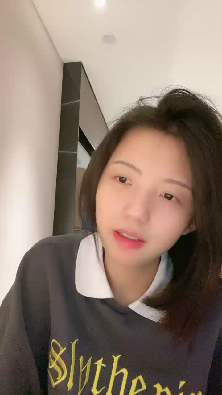 如向日葵的女孩--卖萌希瑞❤️ 清纯且可爱，情趣护士服，洗澡抚摸一对吊钟乳，多种性爱姿势啪啪，无与伦比的快乐燃燃而升！}