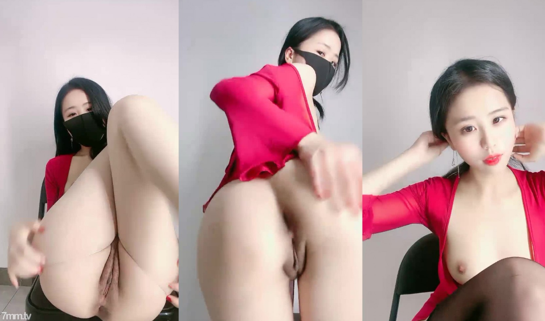 【一身红衣超美颜值女神】美腿高跟鞋极品，跪在地上特写，大屁股扭来扭去，掰开肥穴极度诱惑}