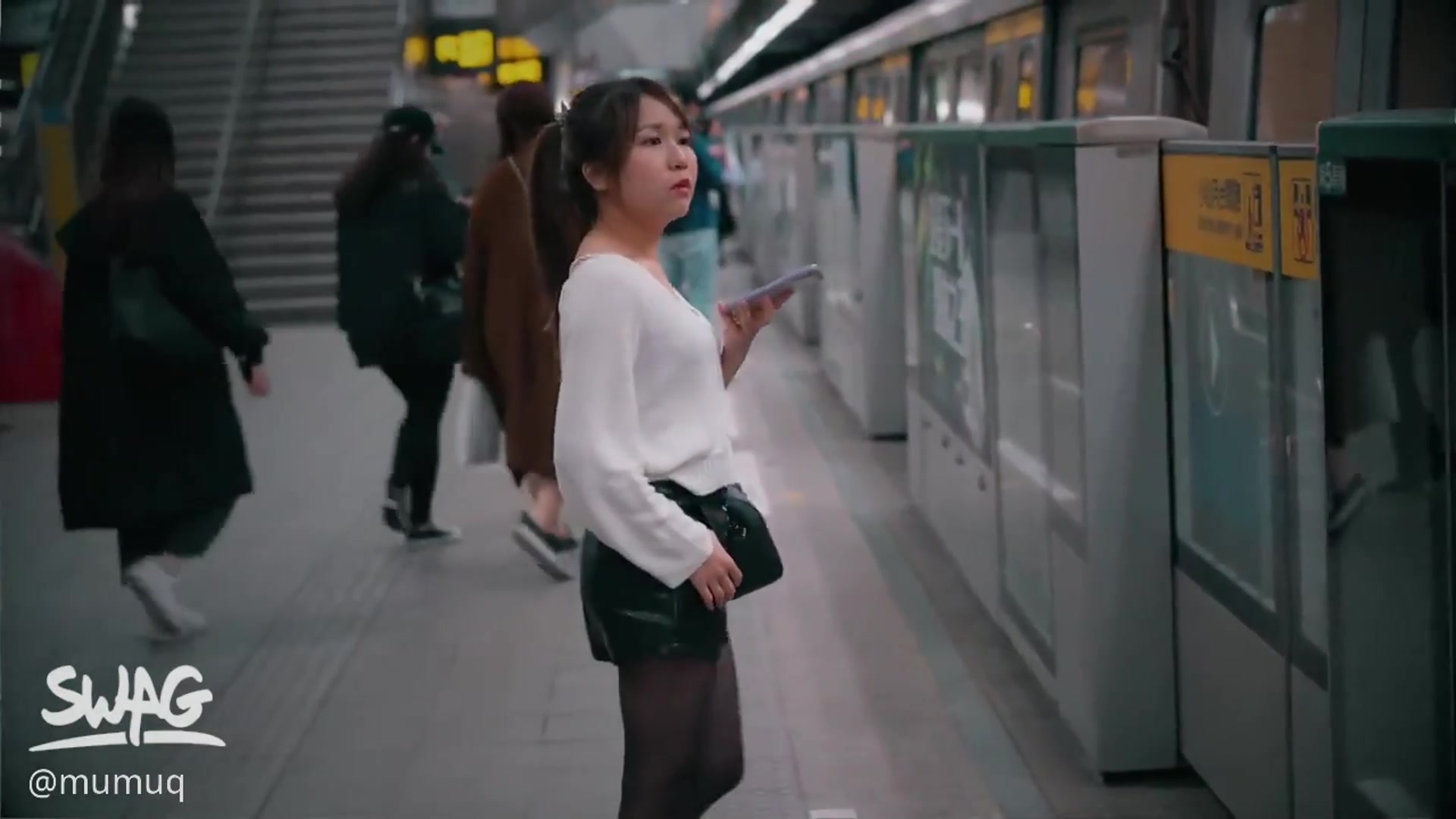 台灣SWAG『沐沐』剧情-暗黑系女王 给我跪好趴下屁股翘高 我知道你将要臣服于}