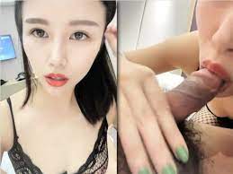 红唇骚女约了个炮友酒店啪啪，洗完澡穿上连体网袜口交舔菊骑乘后入，没搞几下就射了}