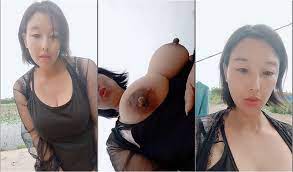 貴在真實系列,農村留守爆乳孕期村婦,馬上要生產了,自己農田小院穿著性感內衣撩騷}
