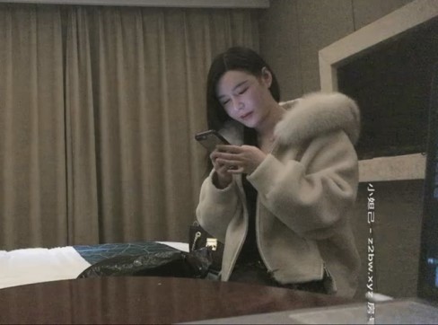 3500网约高端外围，车模兼职大长腿，白嫩美乳观音坐莲娇喘不断}