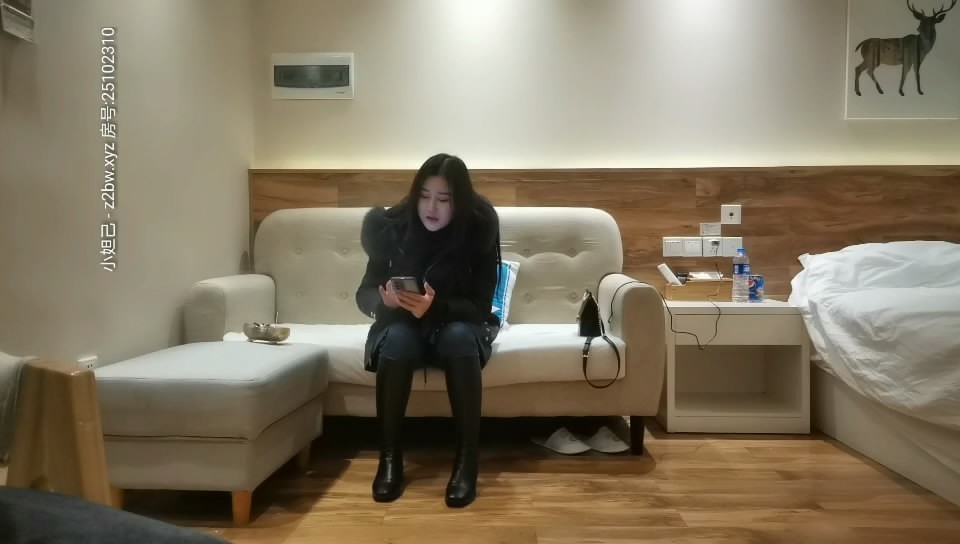 再操一炮 约战冷傲丰满御姐直接给操趴下}