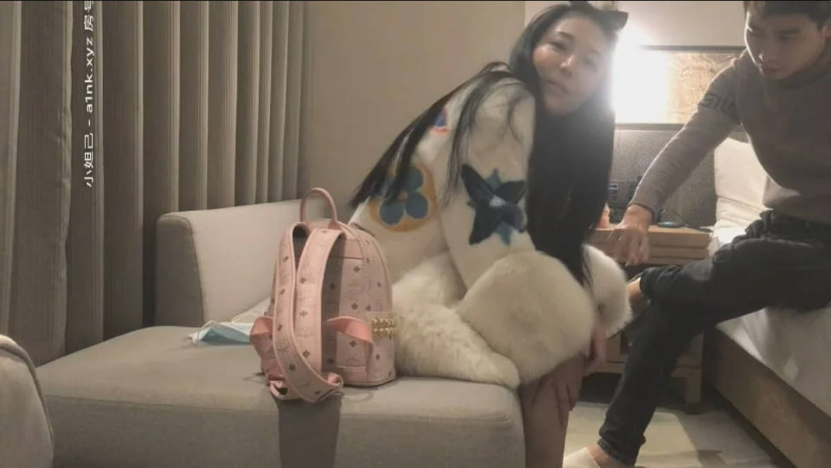 大型春晚探花小品节目我被偷拍四次你还想偷拍我？高手对决对白精彩 剧情跌宕起伏刺激劲爆}