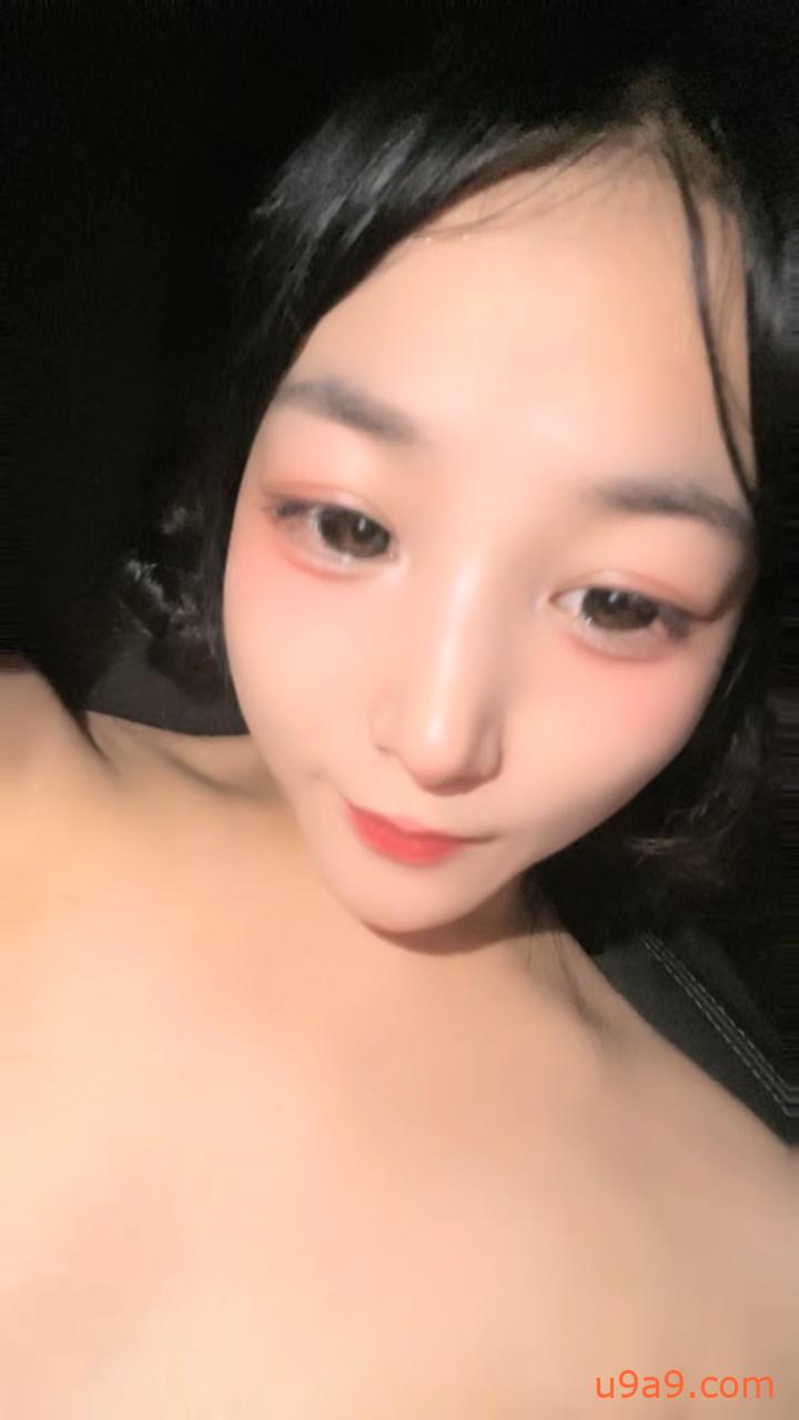 极品淫骚网红妹妹！户外车上吃屌车震！回到家炮击自慰，无毛骚逼假屌猛插，翘起屁股炮击后入}