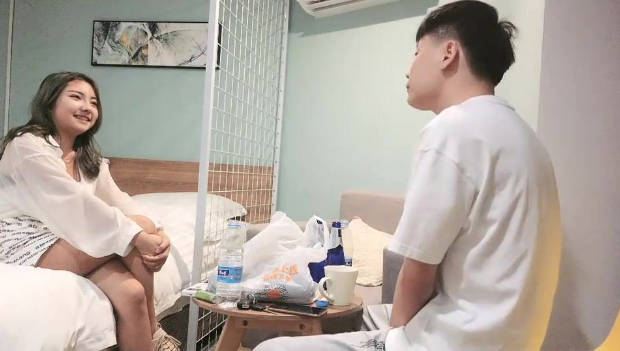 泡良最佳教程，完整版未流出，【哥不是那样人】，众多美女纷纷拿下，漂亮学生妹，白领都市丽人
