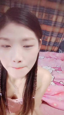 寂寞美少妇床上发骚！自摸道具捅穴！黑丝美腿高跟鞋，骑乘位深插，娇喘呻吟太骚了，搞的炮友受不了来草}
