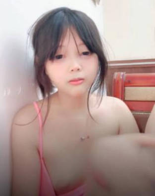 萝莉小学妹【06小狐狸】太清纯了 真空小JK 天然美穴特写 身材好皮肤白 双腿长又直 超级哇塞 (5)}