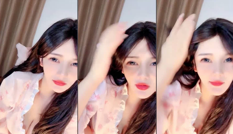高颜值白领【蒲希】新人女神明星级别 全身雪白肌肤 真正的巨乳翘臀 逼毛性感粉嫩小穴 蛋蛋自慰流淫水 (2)}
