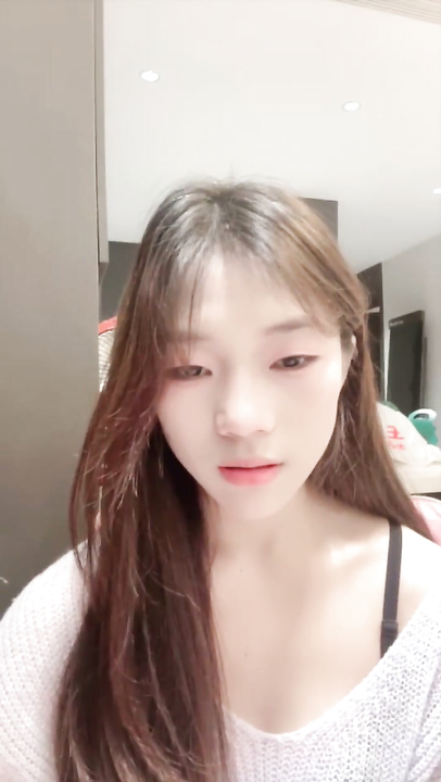 清纯少女下海【吧啦】明星颜值 嫩穴翘臀 边跳边脱光~抠逼自慰~大屌狂插 淫叫声声声不息 (3)}