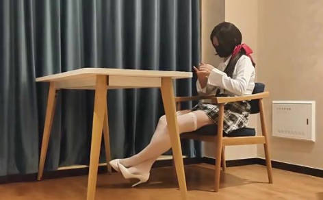 调教28岁离异小少妇的乐趣}