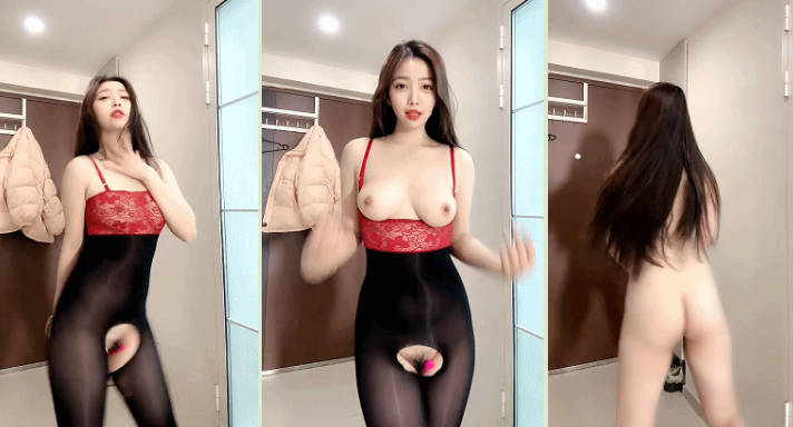 顶级跳蛋裸舞【银竹跳舞】完美身材大眼萌妹 绝对诱惑 高质量跳舞大秀 奶子都快要甩掉了